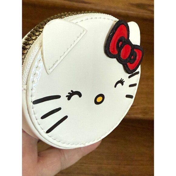 NWOT - Hello Kitty Coin Pouch - Picture 8 of 11